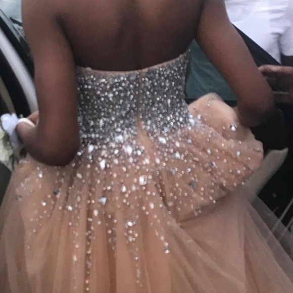 Prom dress /Evening gown - Picture 2 of 3